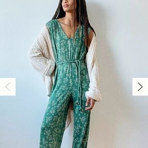 Anthropologie • WEEKEND SLEEP JUMPSUIT • Green • Size XL